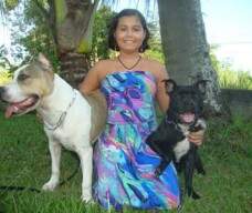 Prema New Kraftfeld com uma Staffbull e Anandha. Amigas conforme vemos.